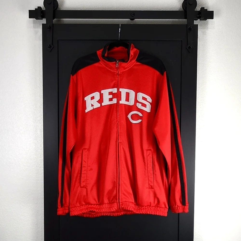 Cincinnati Reds Logo Jacket Size XL Made By Genuine Merchandise